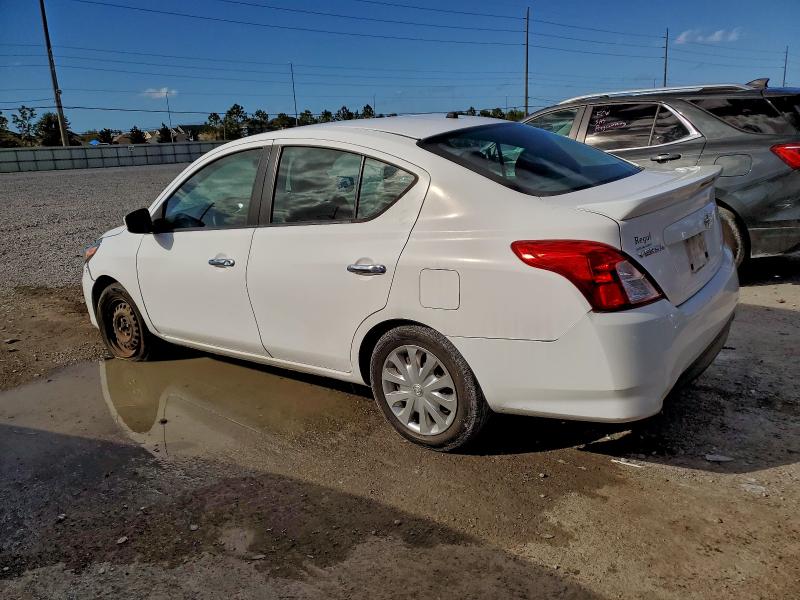 Фото 2 - NISSAN VERSA