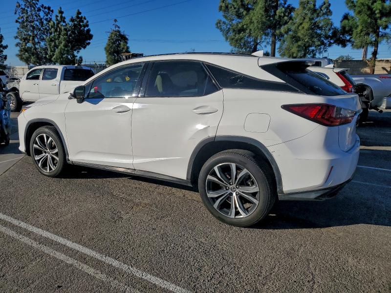 Фото 2 - LEXUS RX350