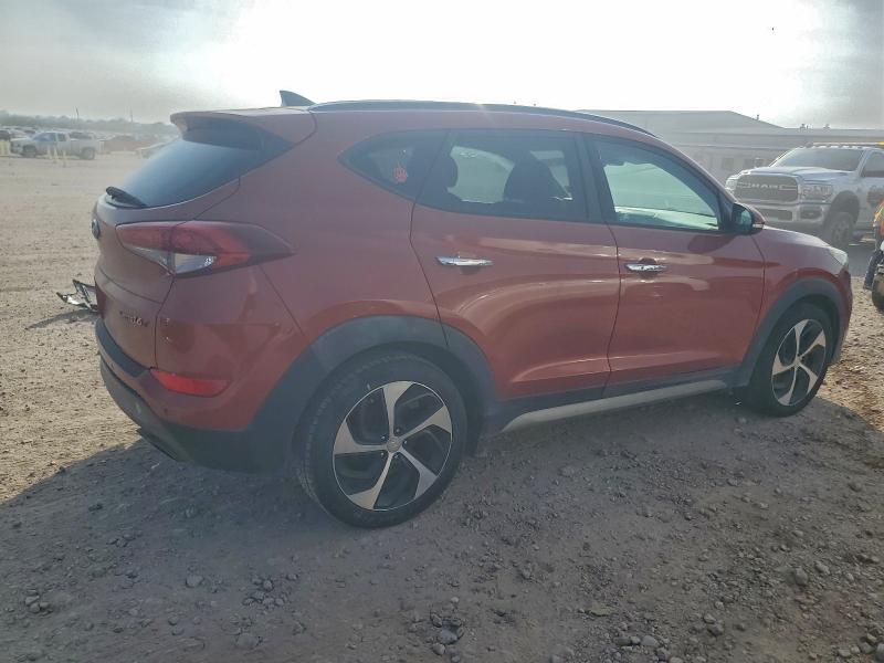 Фото 3 - HYUNDAI TUCSON