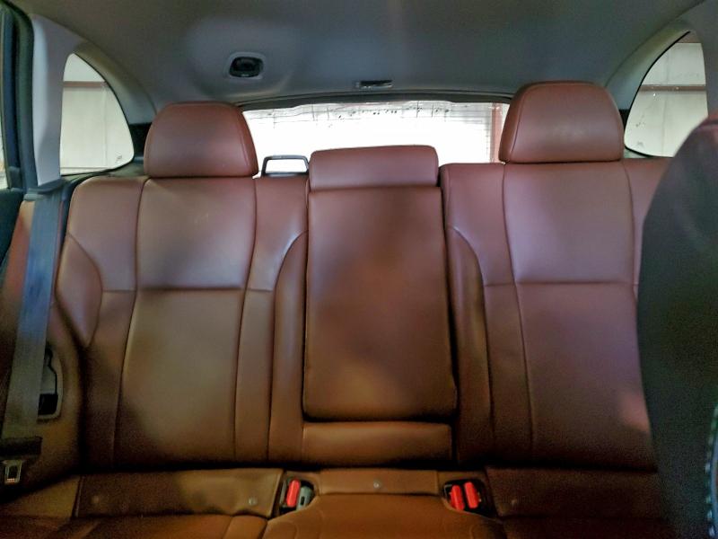 Фото 10 - SUBARU OUTBACK