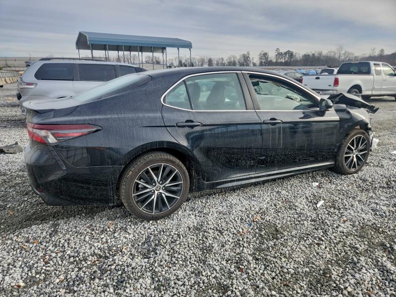 Фото 3 - TOYOTA CAMRY