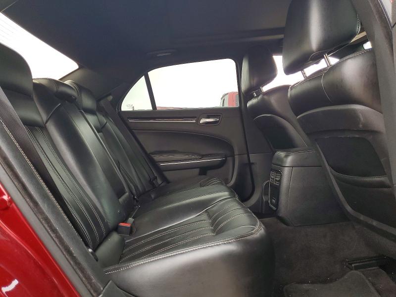 Фото 10 - CHRYSLER 300