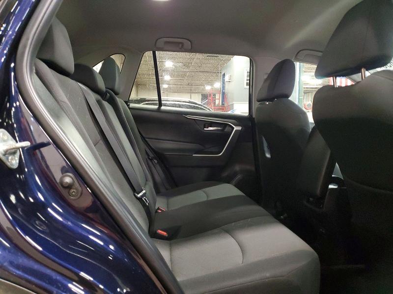 Фото 11 - TOYOTA RAV4