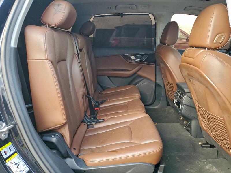 Фото 11 - AUDI Q7