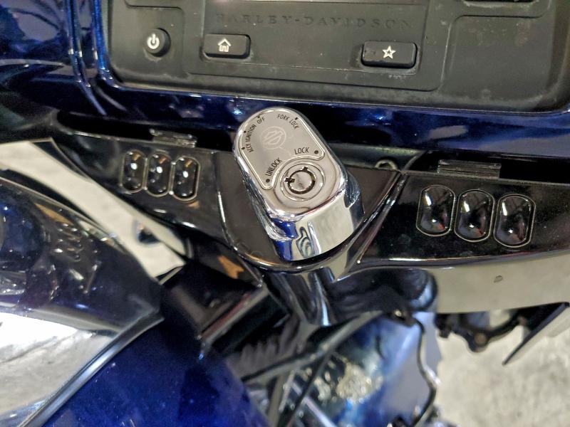 HARLEY-DAVIDSON FL 2014