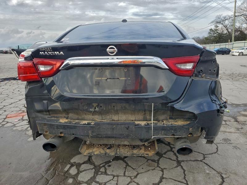 Фото 6 - NISSAN MAXIMA