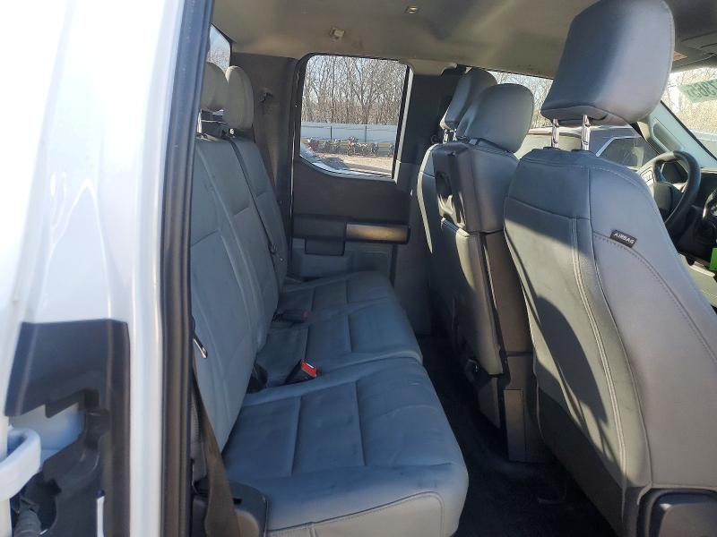 Фото 10 - FORD F-150