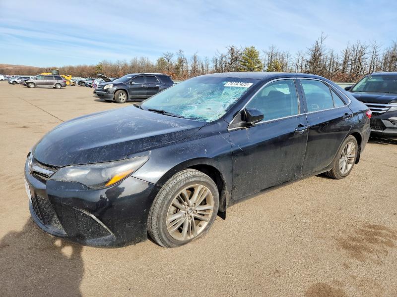 Фото 1 - TOYOTA CAMRY