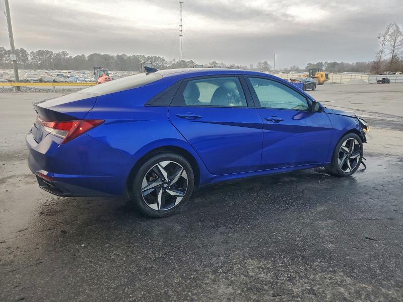 Фото 3 - HYUNDAI ELANTRA