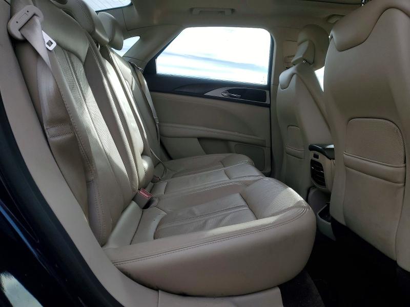 Фото 10 - LINCOLN MKZ