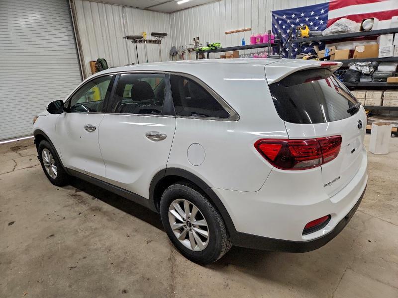 Фото 2 - KIA SORENTO