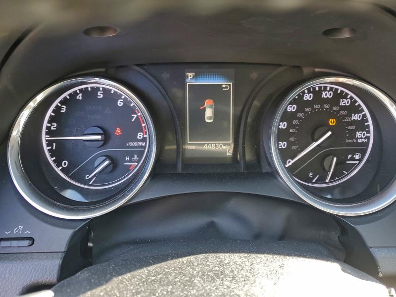 Фото 9 - TOYOTA CAMRY