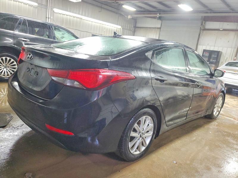 Фото 3 - HYUNDAI ELANTRA