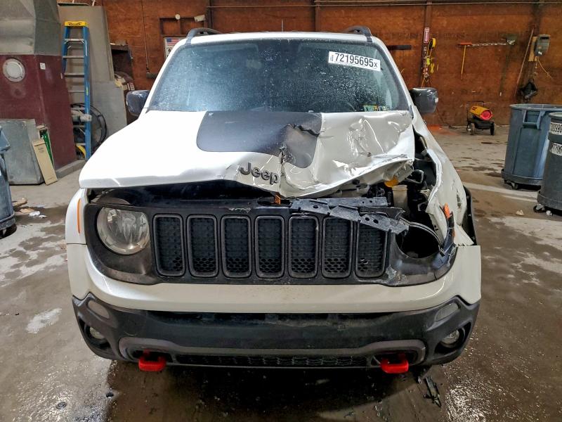 Фото 5 - JEEP RENEGADE