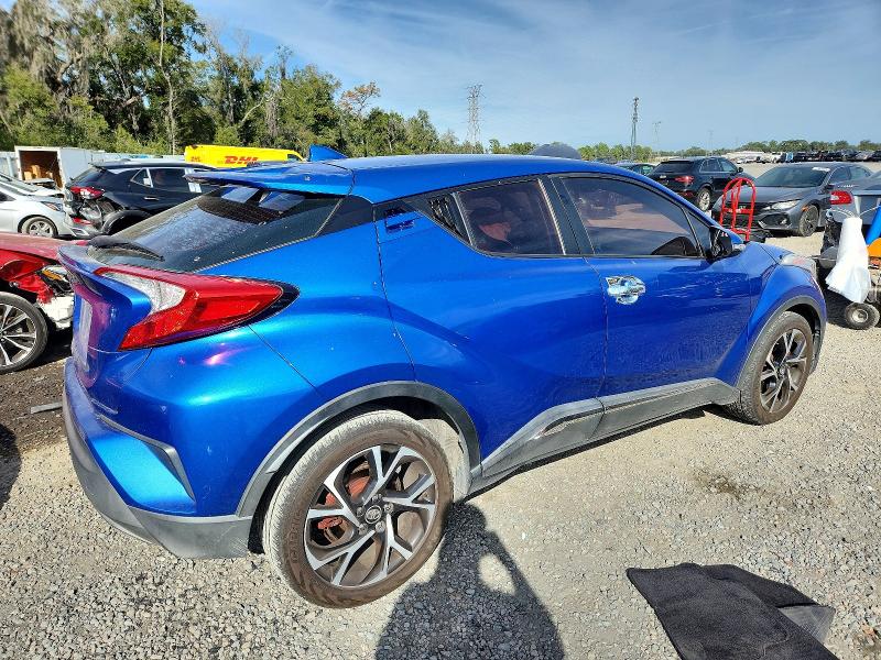 Фото 3 - TOYOTA C-HR