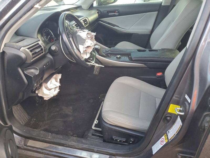 Фото 7 - LEXUS IS