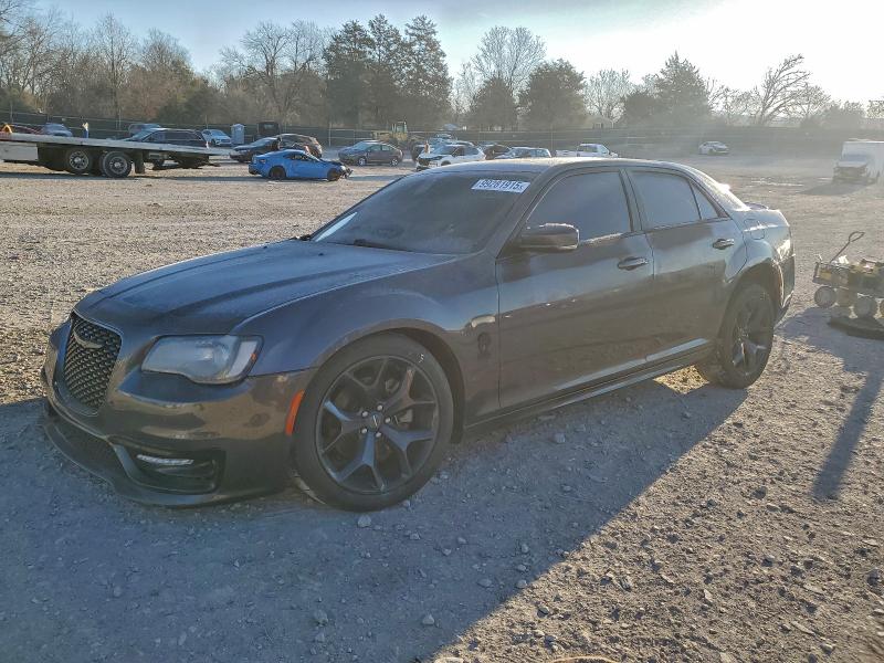 Фото 1 - CHRYSLER 300