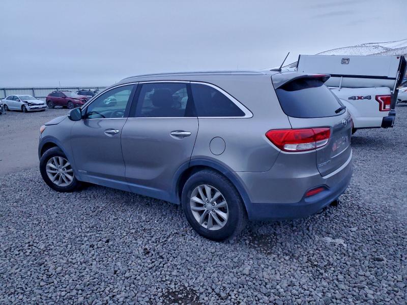 Фото 2 - KIA SORENTO