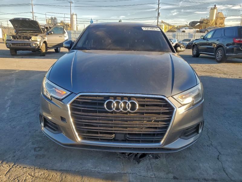 Фото 5 - AUDI A3