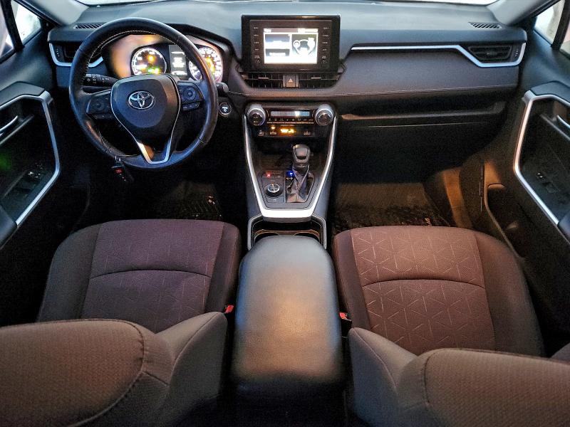 Фото 8 - TOYOTA RAV4