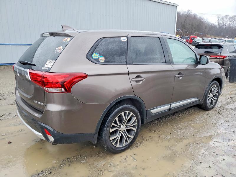 Фото 3 - MITSUBISHI OUTLANDER