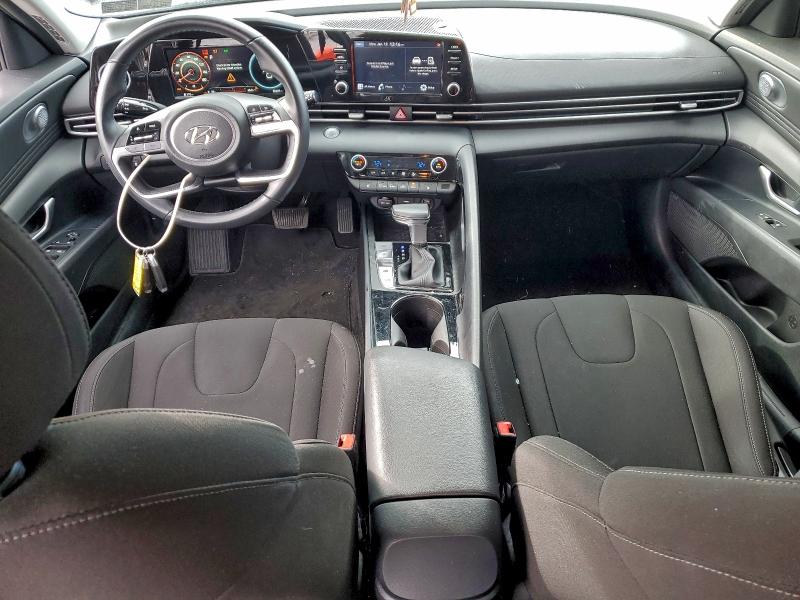 Фото 8 - HYUNDAI ELANTRA