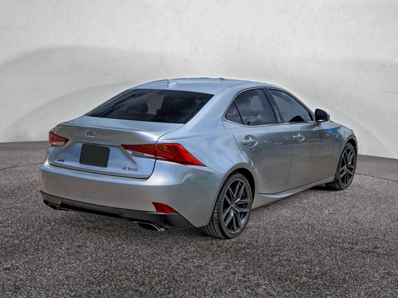 Фото 4 - LEXUS IS