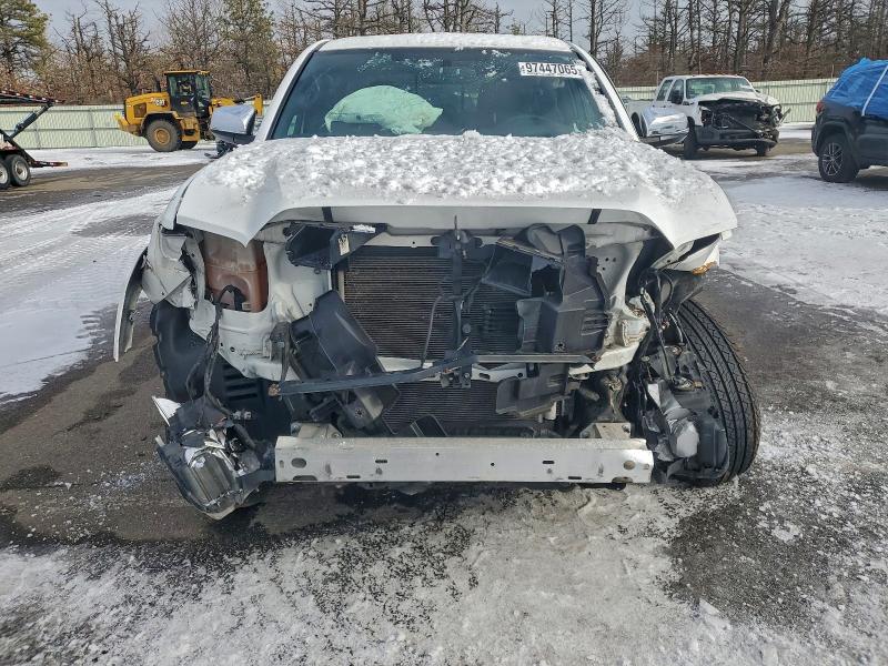 Фото 5 - TOYOTA TACOMA