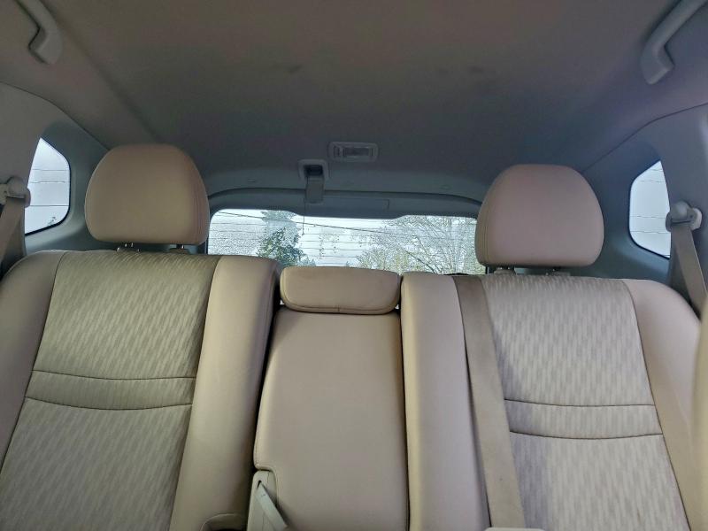 Фото 10 - NISSAN ROGUE