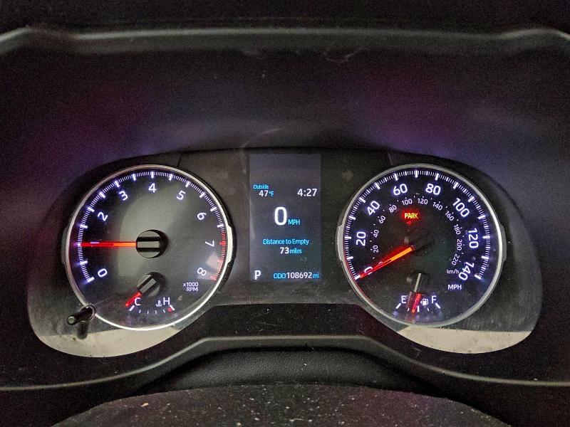 Фото 9 - TOYOTA RAV4