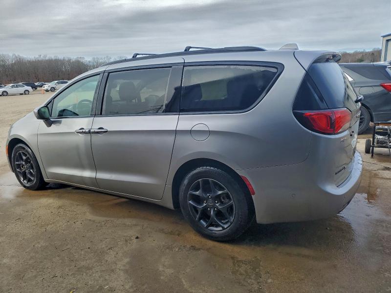 Фото 2 - CHRYSLER PACIFICA