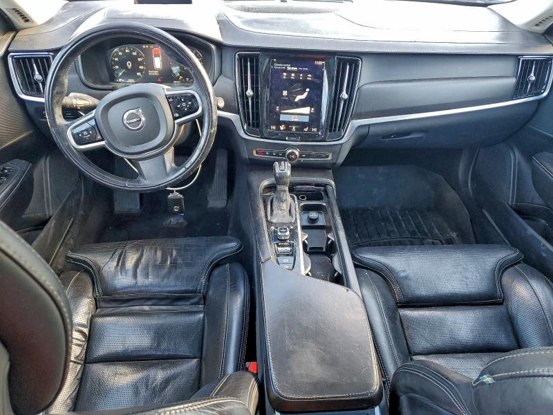 VOLVO V90 2017 VIN YV4A22NL1H1004591