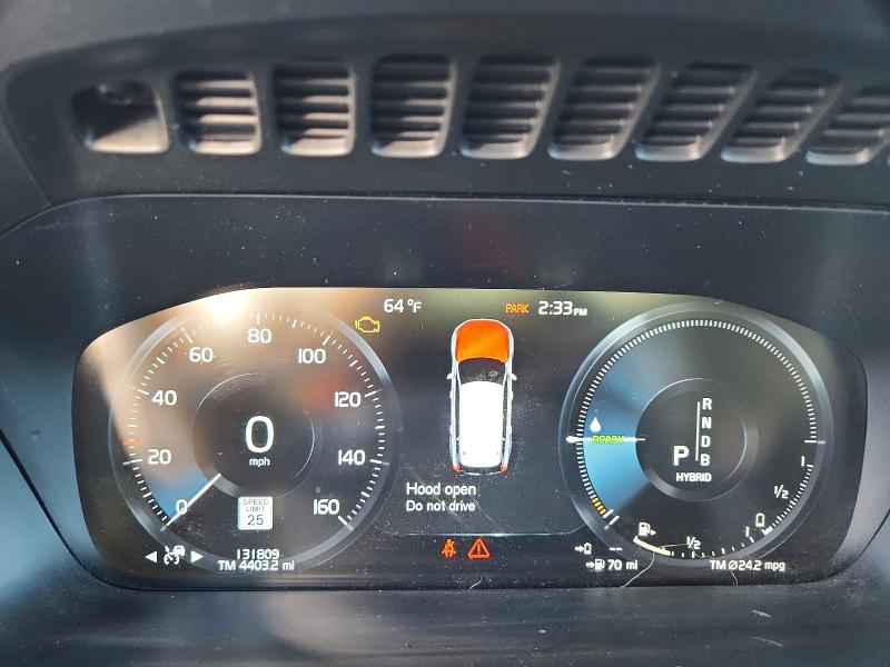 Фото 9 - VOLVO XC90