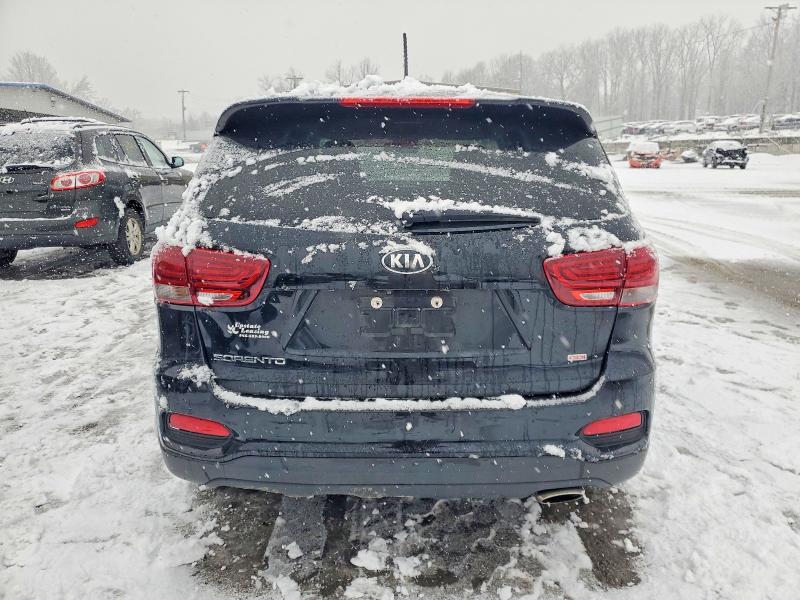 Фото 6 - KIA SORENTO