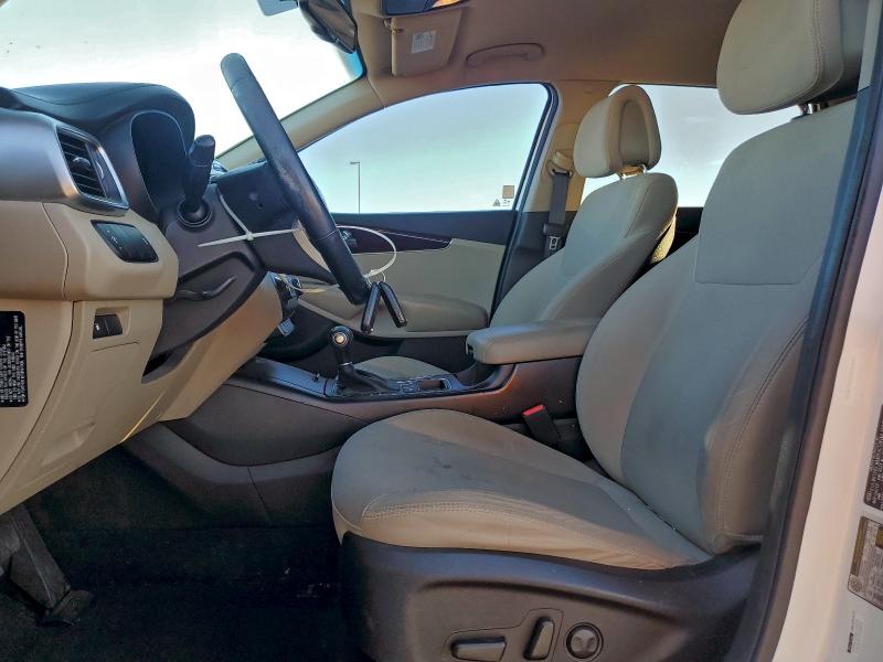 Фото 7 - KIA SORENTO