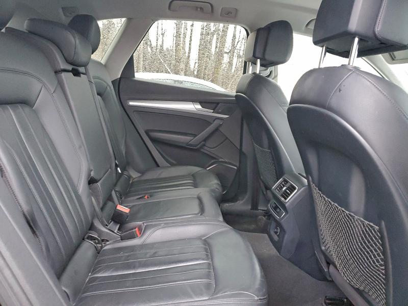 Фото 11 - AUDI Q5