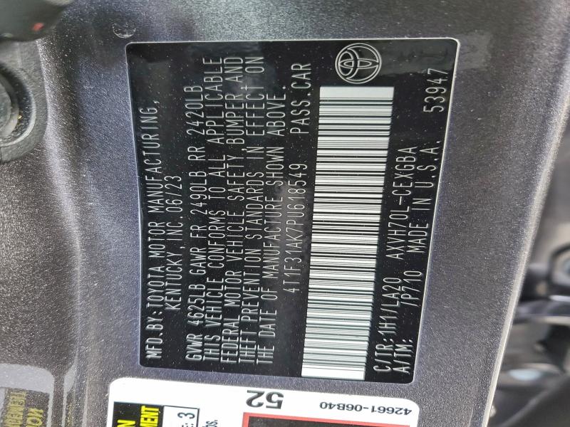 Фото 13 - TOYOTA CAMRY