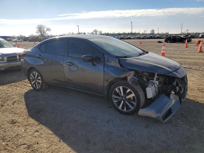 Фото 4 - NISSAN VERSA