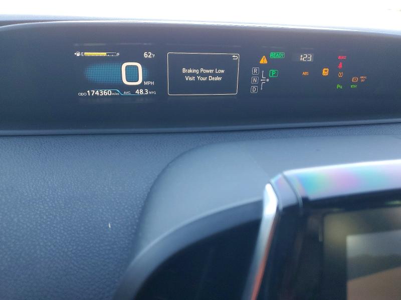 Фото 9 - TOYOTA PRIUS