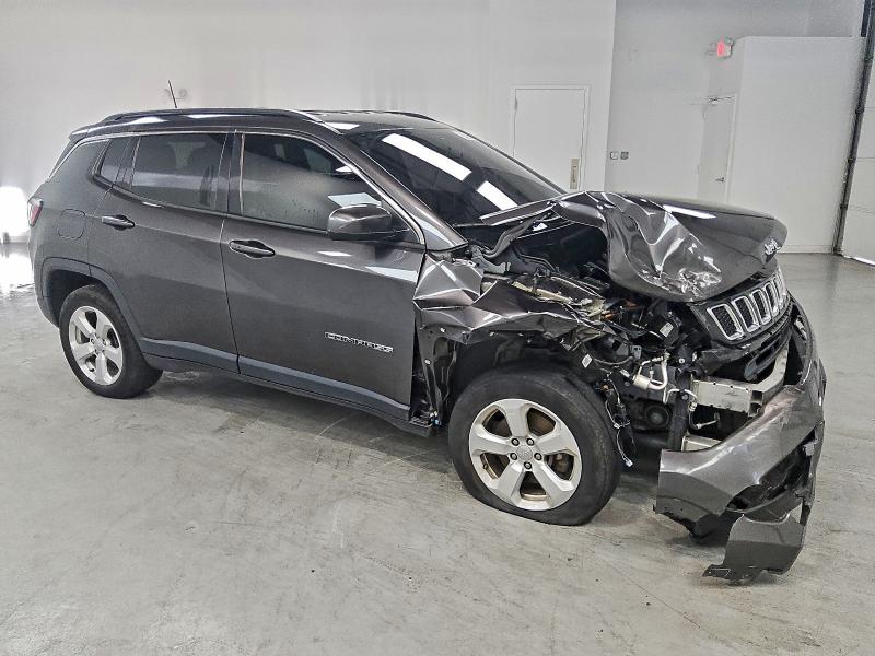 Фото 4 - JEEP COMPASS