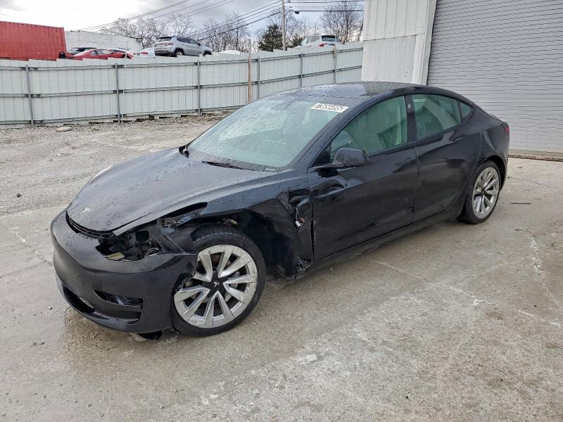 Фото 1 - TESLA MODEL 3