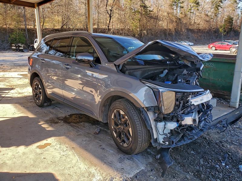 Фото 4 - KIA SORENTO