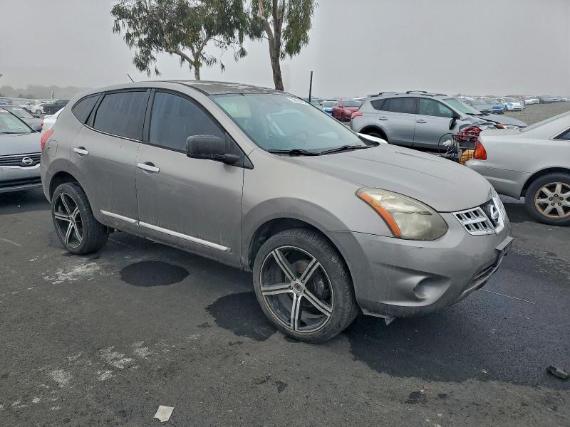 Фото 4 - NISSAN ROGUE