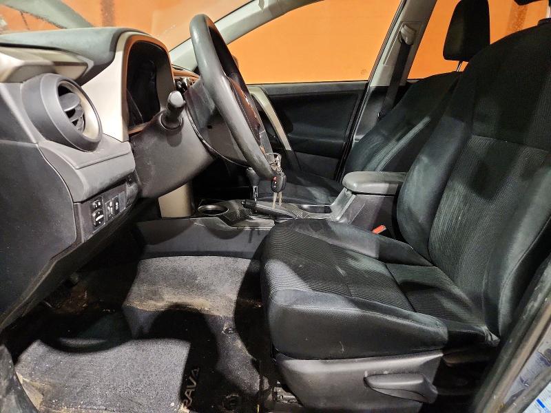 Фото 7 - TOYOTA RAV4