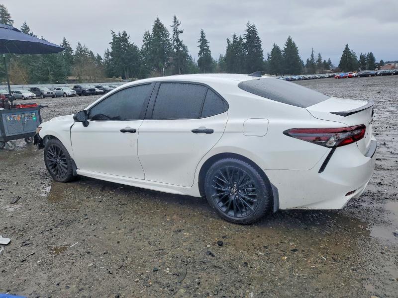 Фото 2 - TOYOTA CAMRY