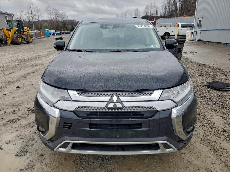 Фото 5 - MITSUBISHI OUTLANDER