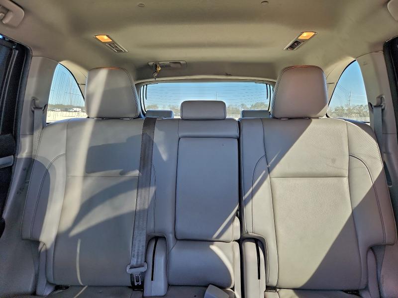 Фото 10 - TOYOTA HIGHLANDER