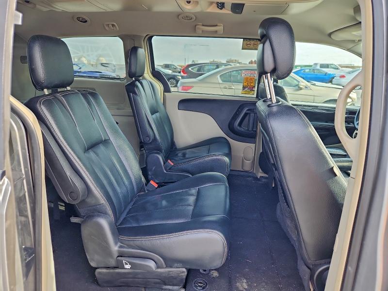 Фото 9 - CHRYSLER MINIVAN