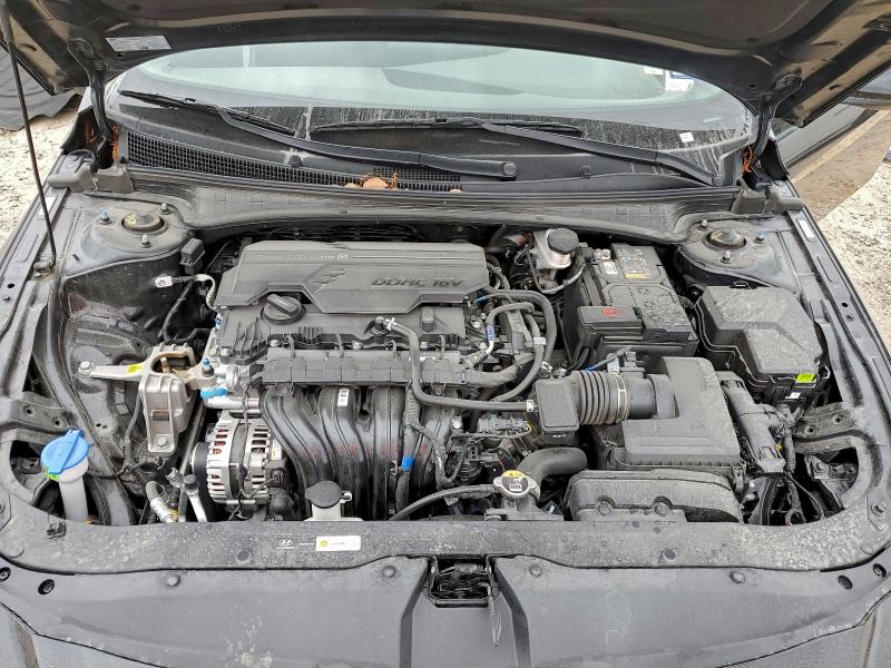 Фото 11 - HYUNDAI ELANTRA