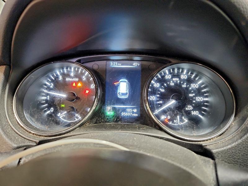 Фото 9 - NISSAN ROGUE